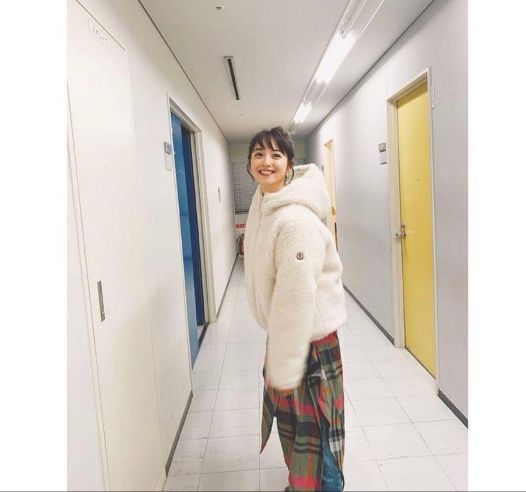 モンクレール ボアダウンジャケット　ボアジャケット　ダウンパーカー　定価22万円