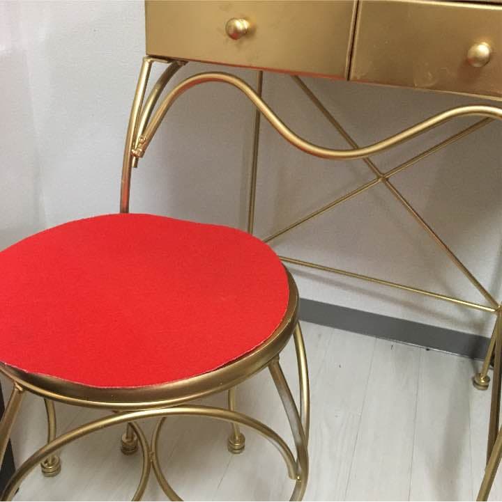 緊急値下げ金色の鏡 ドレッサー 椅子付き 値下げ キャバ ホスト