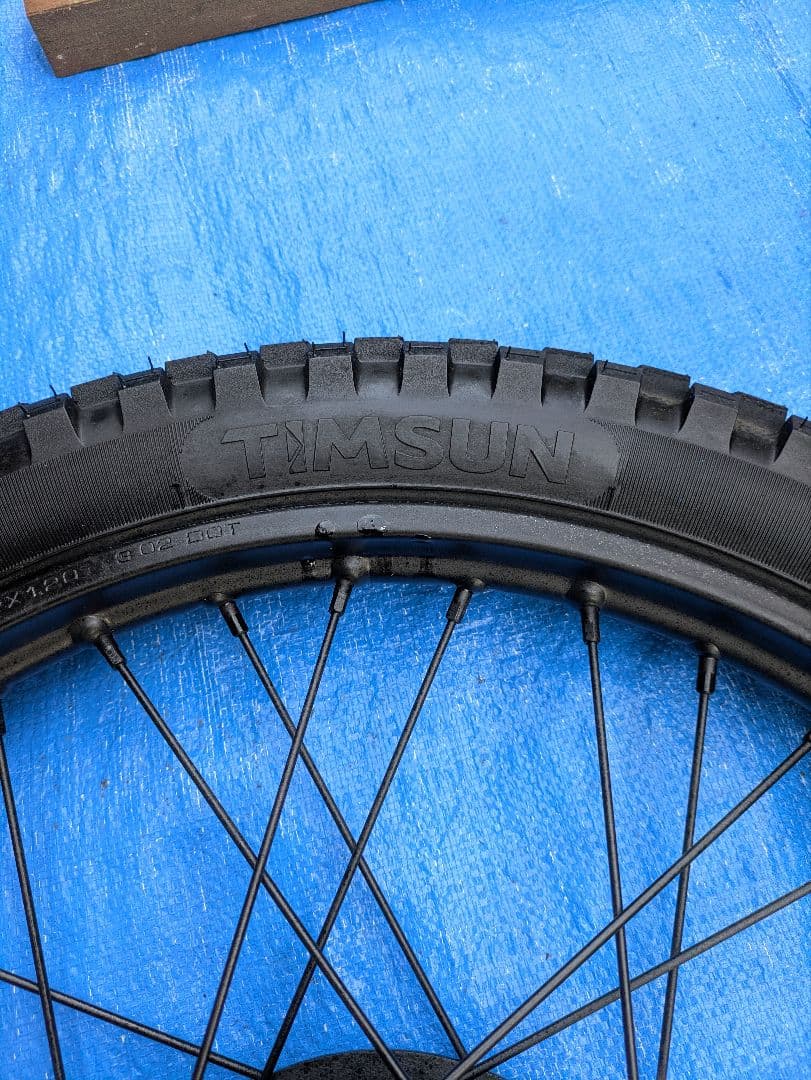 スーパーカブ　ホイール　オフロードタイヤ 2.50-17