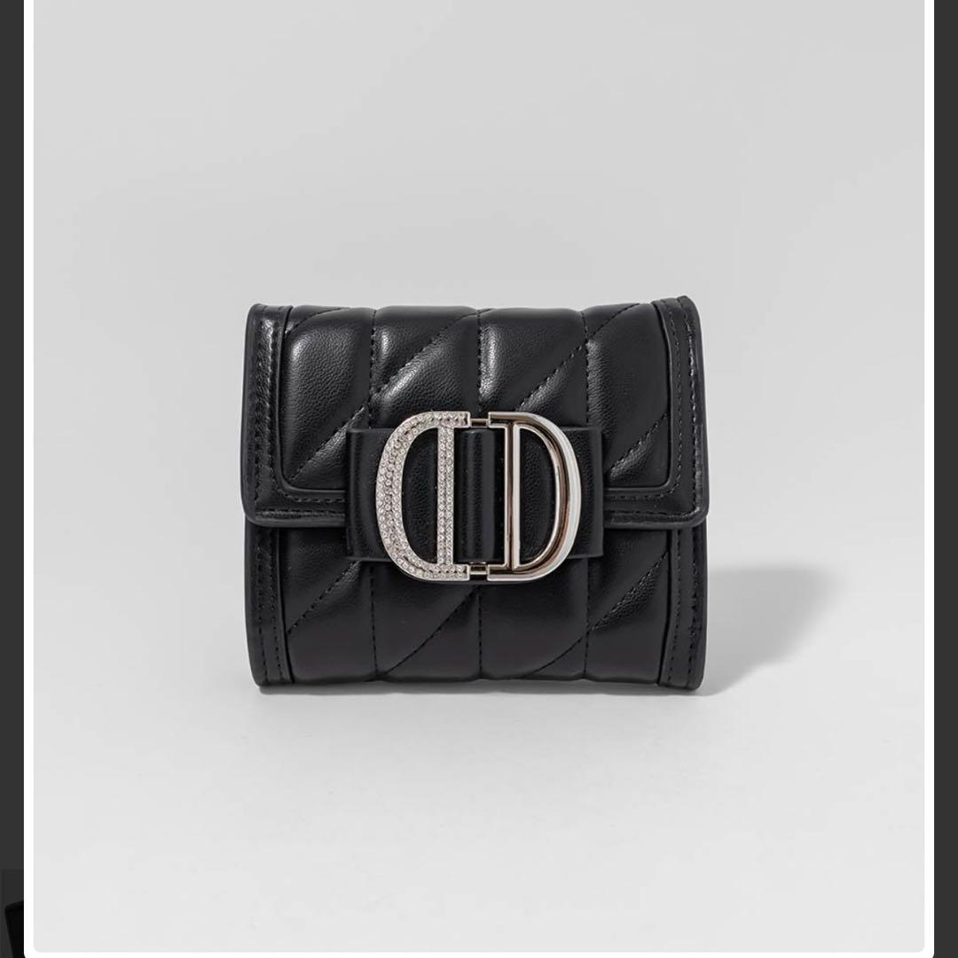 RANDA ビジューパーツキルティング三つ折りウォレット