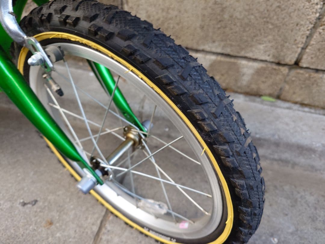 美品【東京　手渡し】　ブリヂストン キッズ クロスファイヤー　16インチ　緑