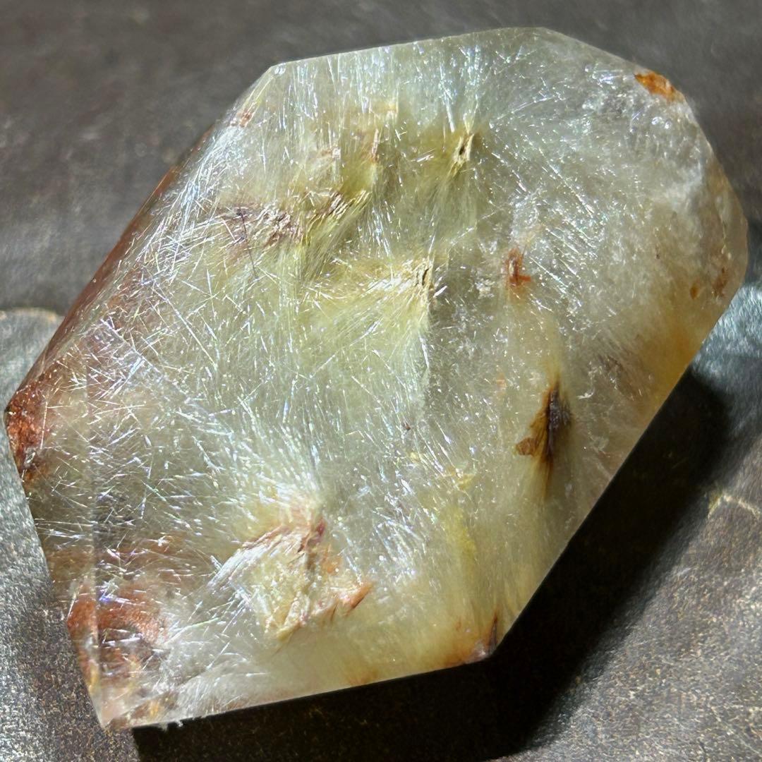 ☆別格高級品！エンジェルヘア　ガーデン　ルチル 原石　六角柱　福財龍王秘宝①