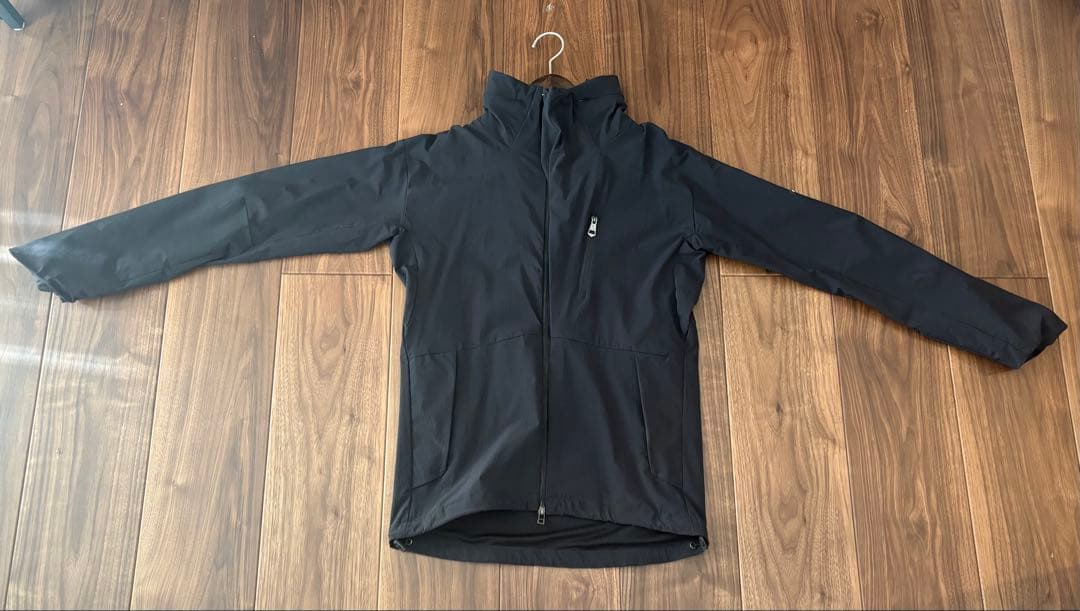 値下げ　美品　1PIU1UGUALE3 マウンテンパーカー　L