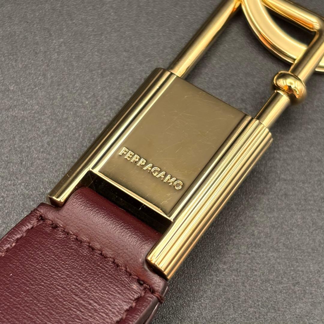 新品未使用✨24SS フェラガモ キーリング レザー ゴールド×ボルドー 箱付き