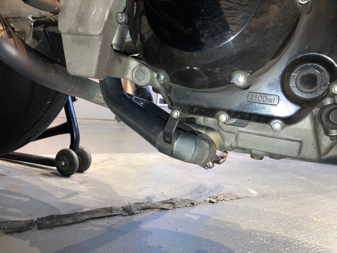 スズキTL1000S FRP アンダーカウル　skidmarx ベリーパン