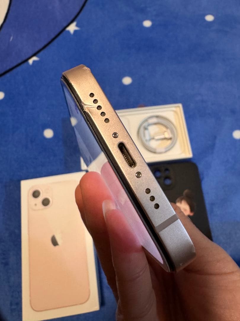 iPhone 13 Simフリー