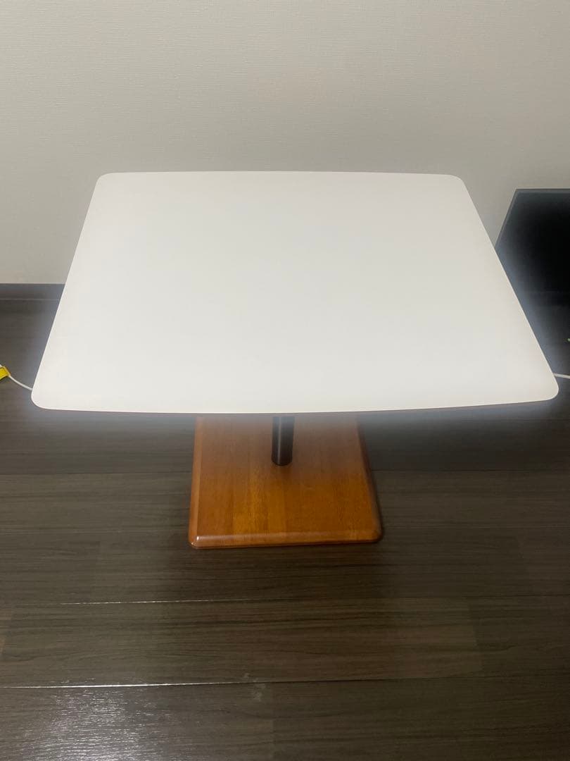 カリモク60 カフェテーブル