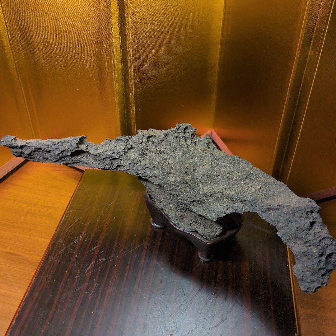 水石 天然石 約840g 原石 鑑賞石 自然石 木製専用台座付き 希少 レア