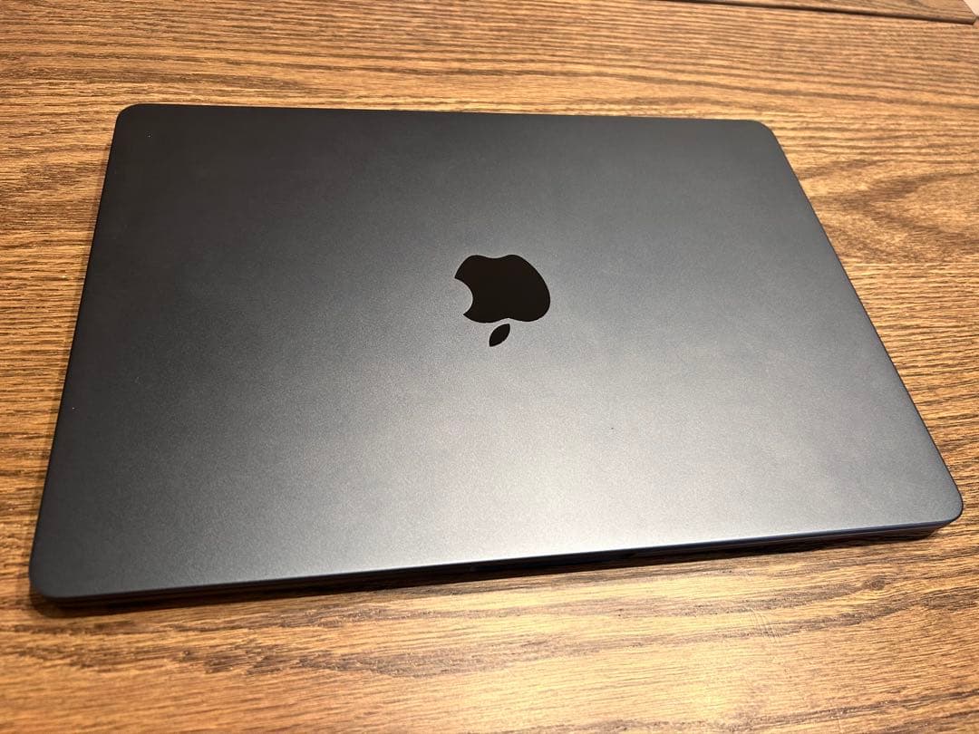 【美品・最大容量99%】MacBook Air M2(2022)本体と充電器