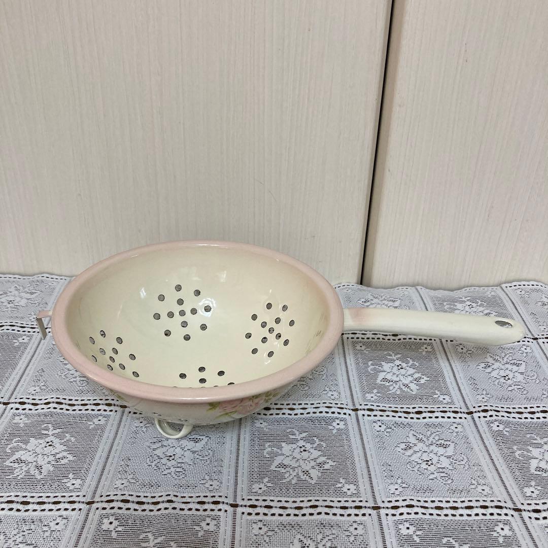 イマン　ダイアナローズ　足付片手コランダー