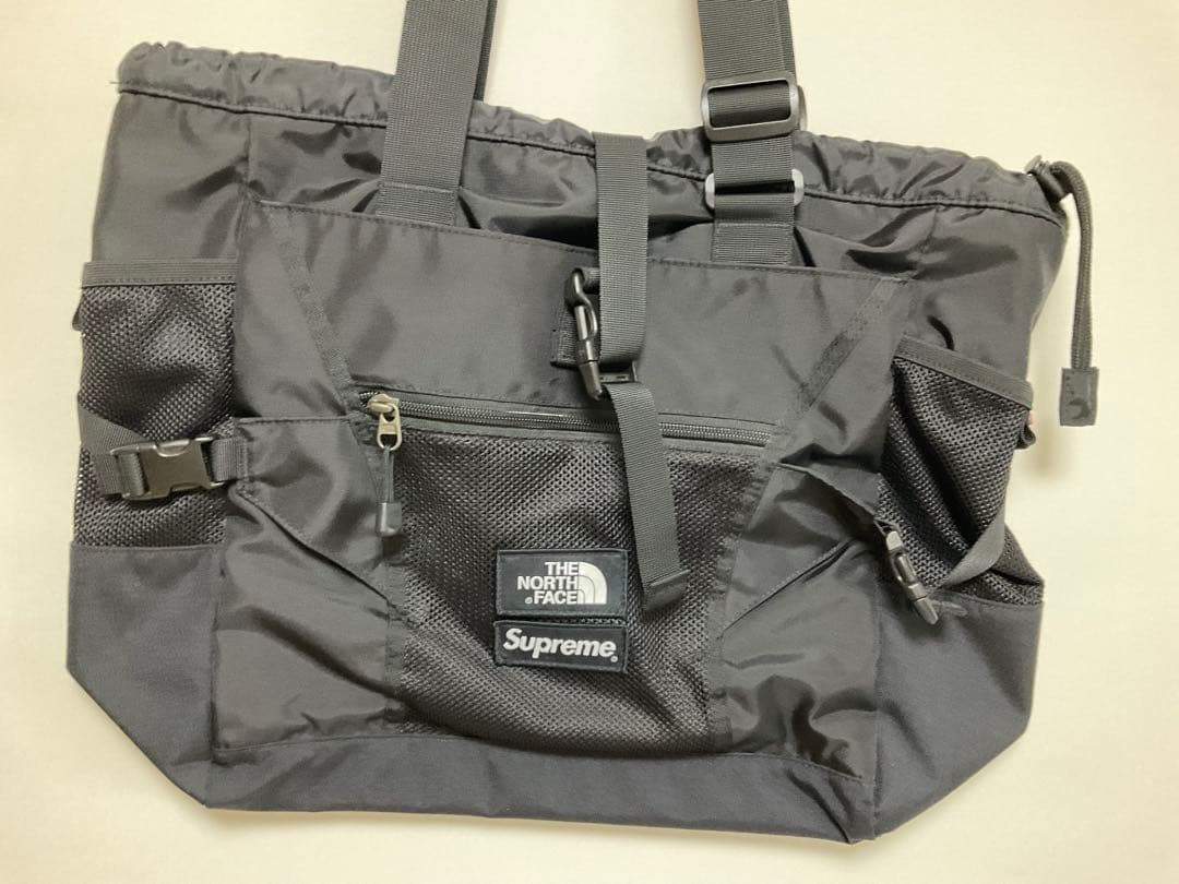 ウ*ー様 supreme the north face adventure to