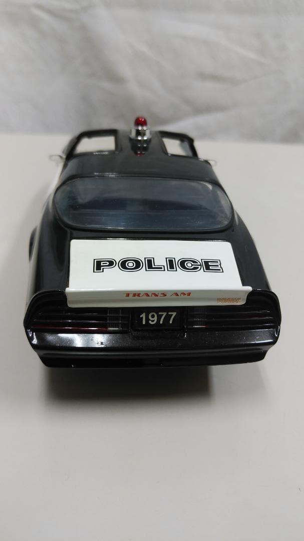 フランクリンミント　1977ポンティアックトランザム　ポリスカー限定品1:24