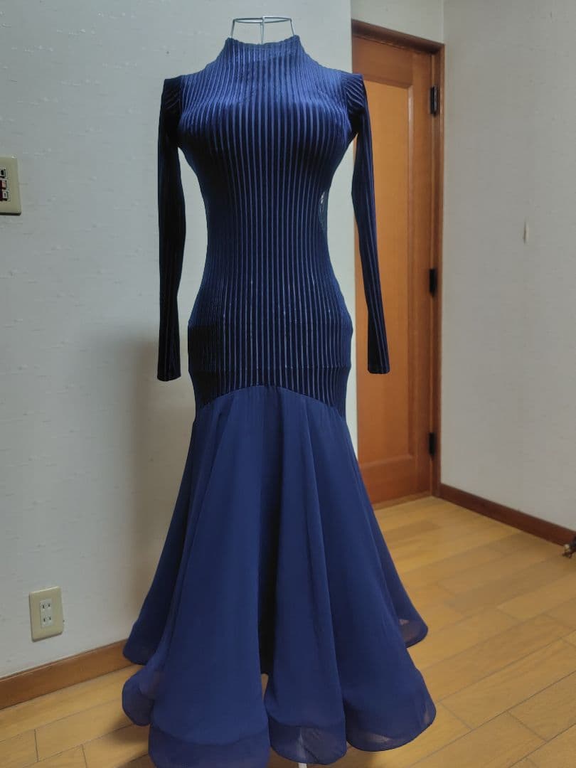 ADSジャパンのニューヨーク製マーメイドがキュートベロアとシフォンがエレガント