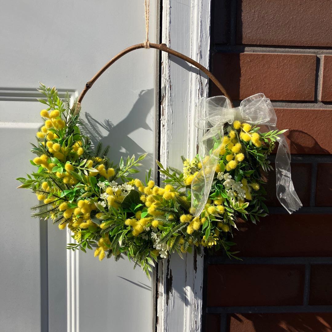 みぃです。もふもふミモザと麻リボンのリース・シフォンリボンのリース 2点