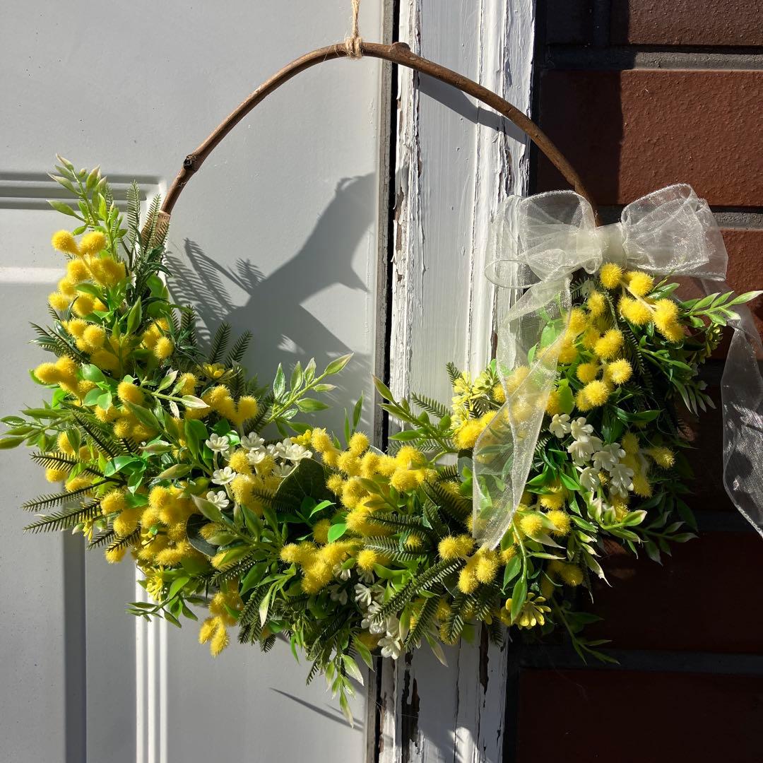 みぃです。もふもふミモザと麻リボンのリース・シフォンリボンのリース 2点