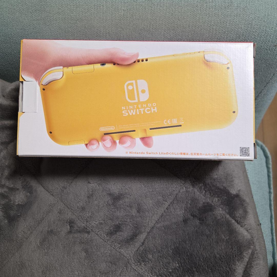 新品未使用　Nintendo Switch Lite イエロー