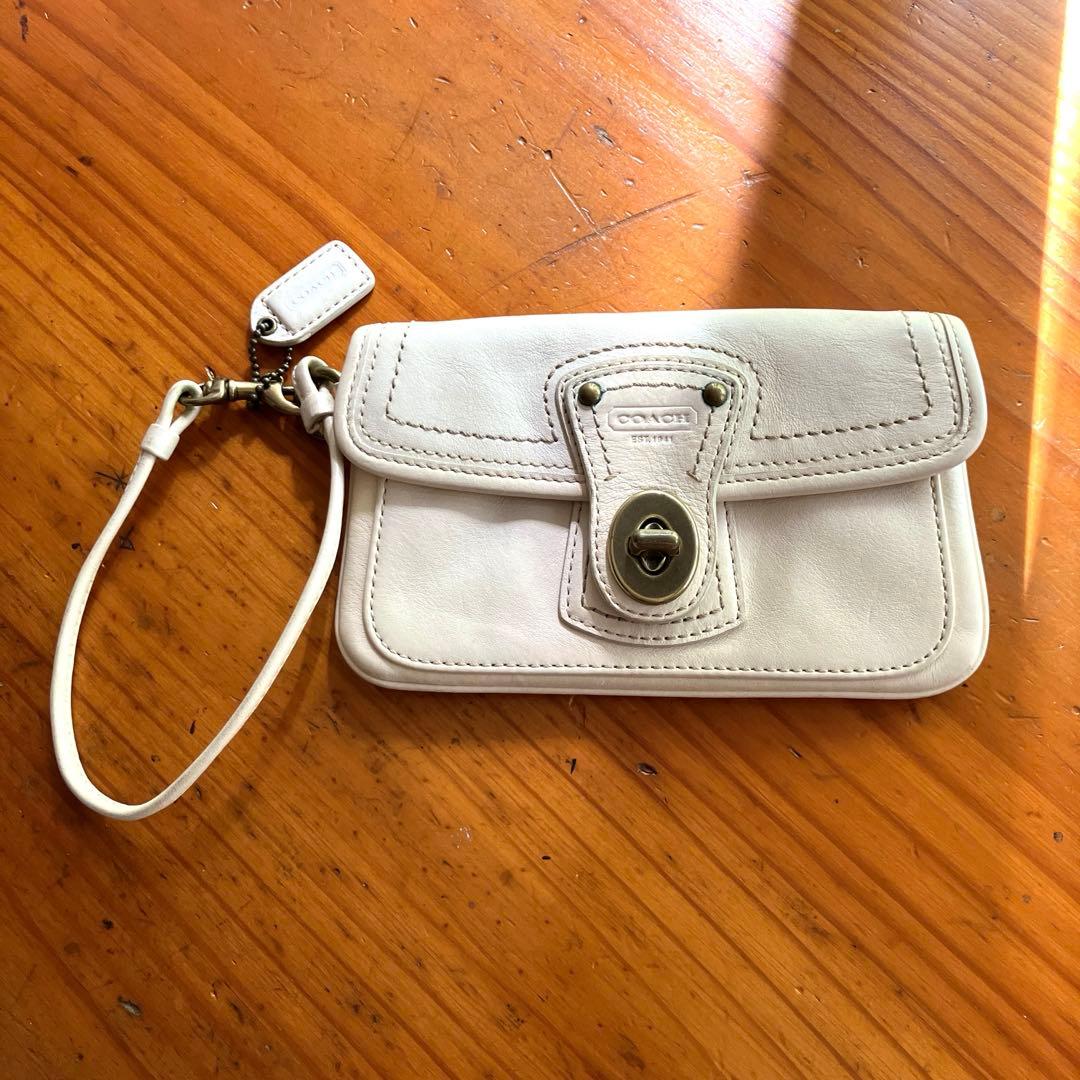 COACH アイボリーレザーポーチ
