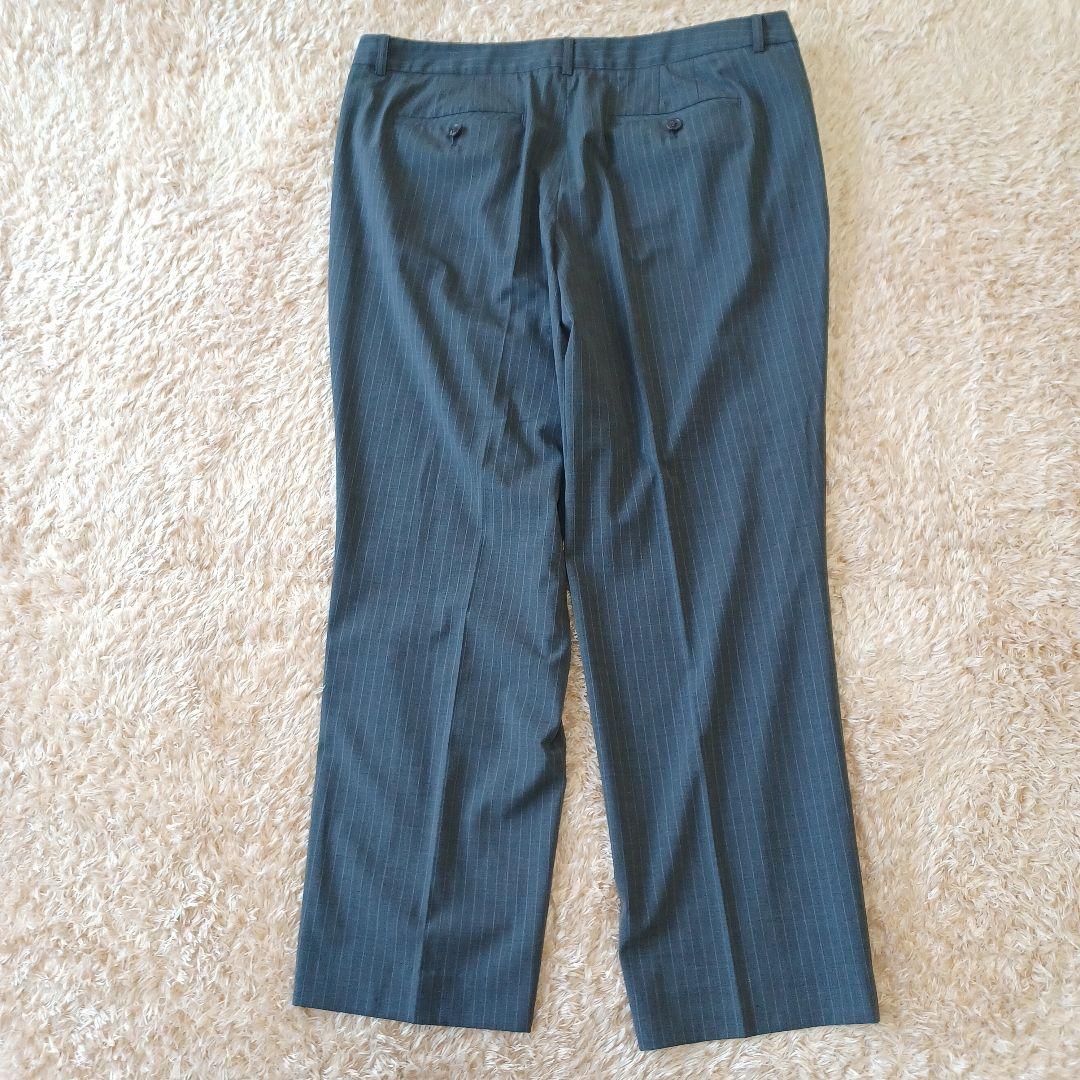 【極美品】大きいサイズ 50　23区　パンツスーツ　ビジネス　ストライプ　グレー