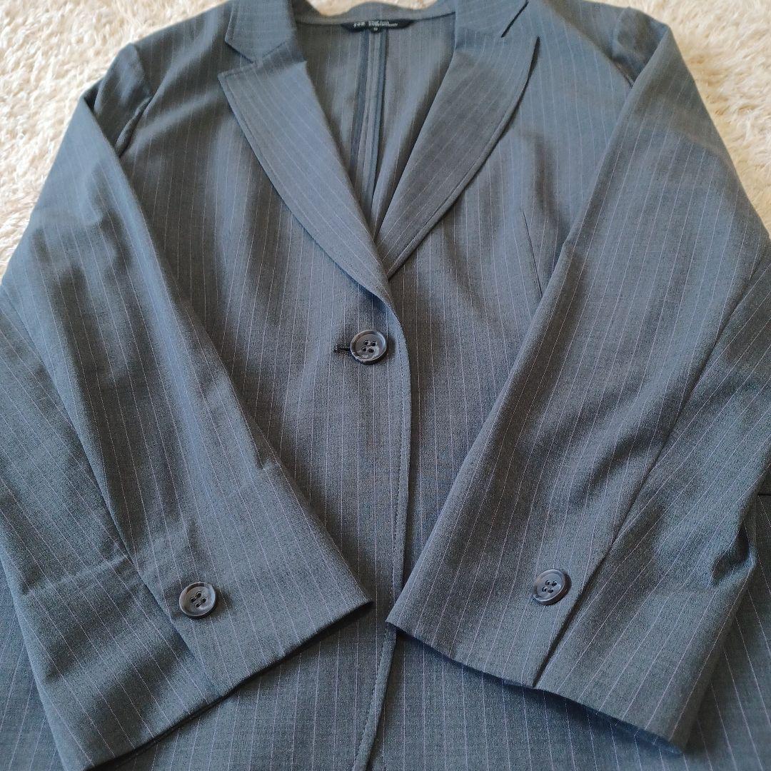 【極美品】大きいサイズ 50　23区　パンツスーツ　ビジネス　ストライプ　グレー