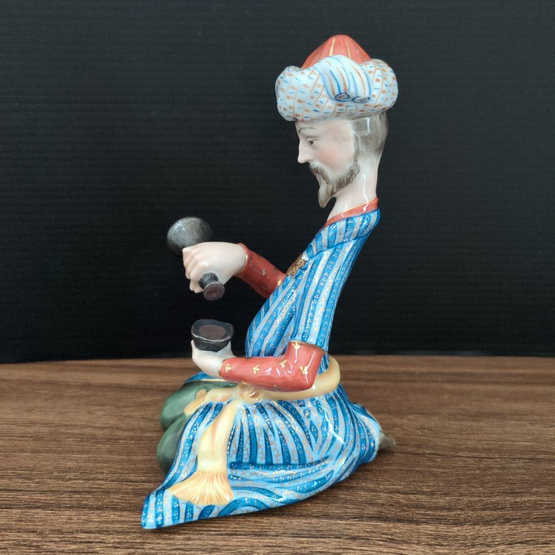 （希少）ヘレンド「お酒を楽しむ」注ぐ人　　ペルシアンフィギュリン