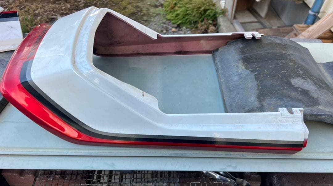 CBX400f2型純正テールカウル