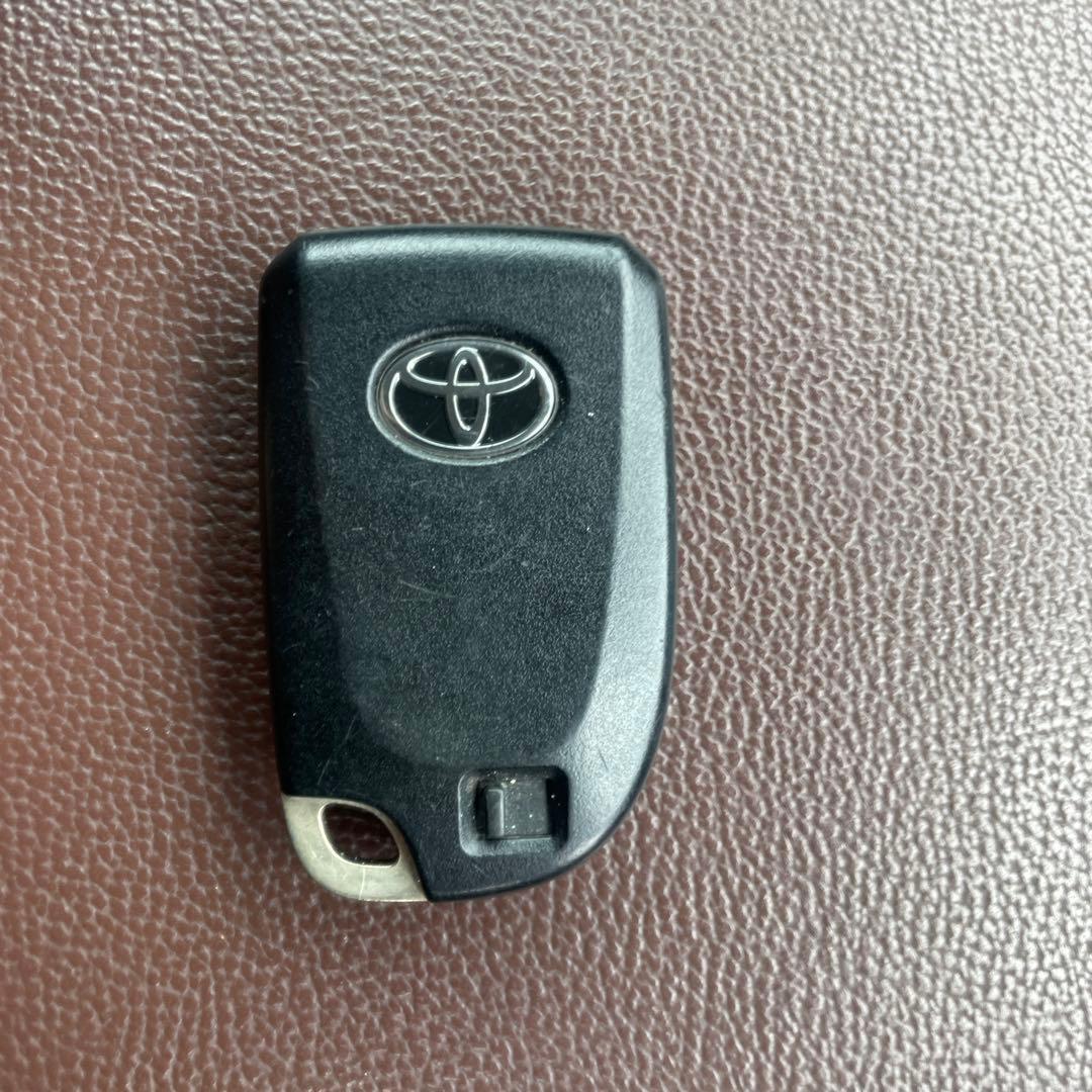 トヨタ ハイエース　スマートキー