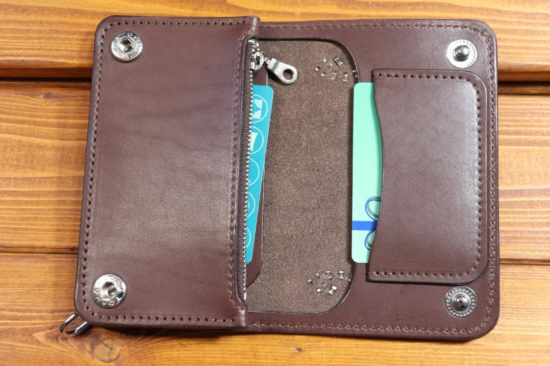 スタッズ ミドルウォレット 革色黒 糸色黒 ハトメ小判カン付き