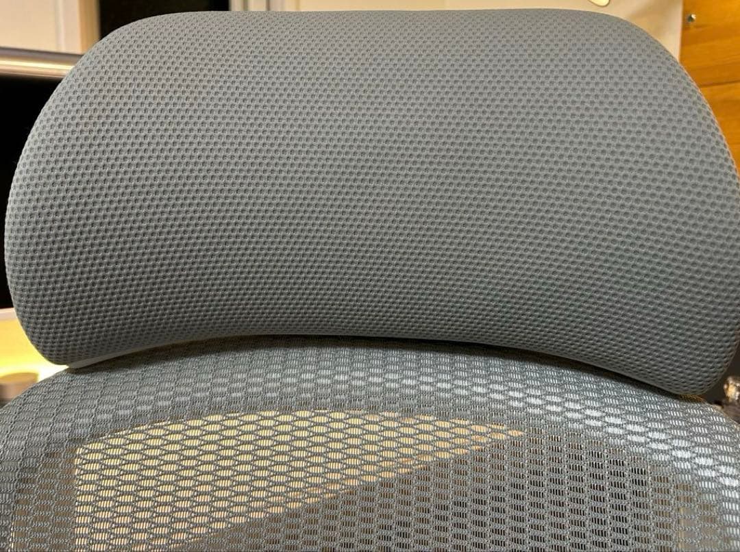 オカムラ　シルフィー　ライトグレー