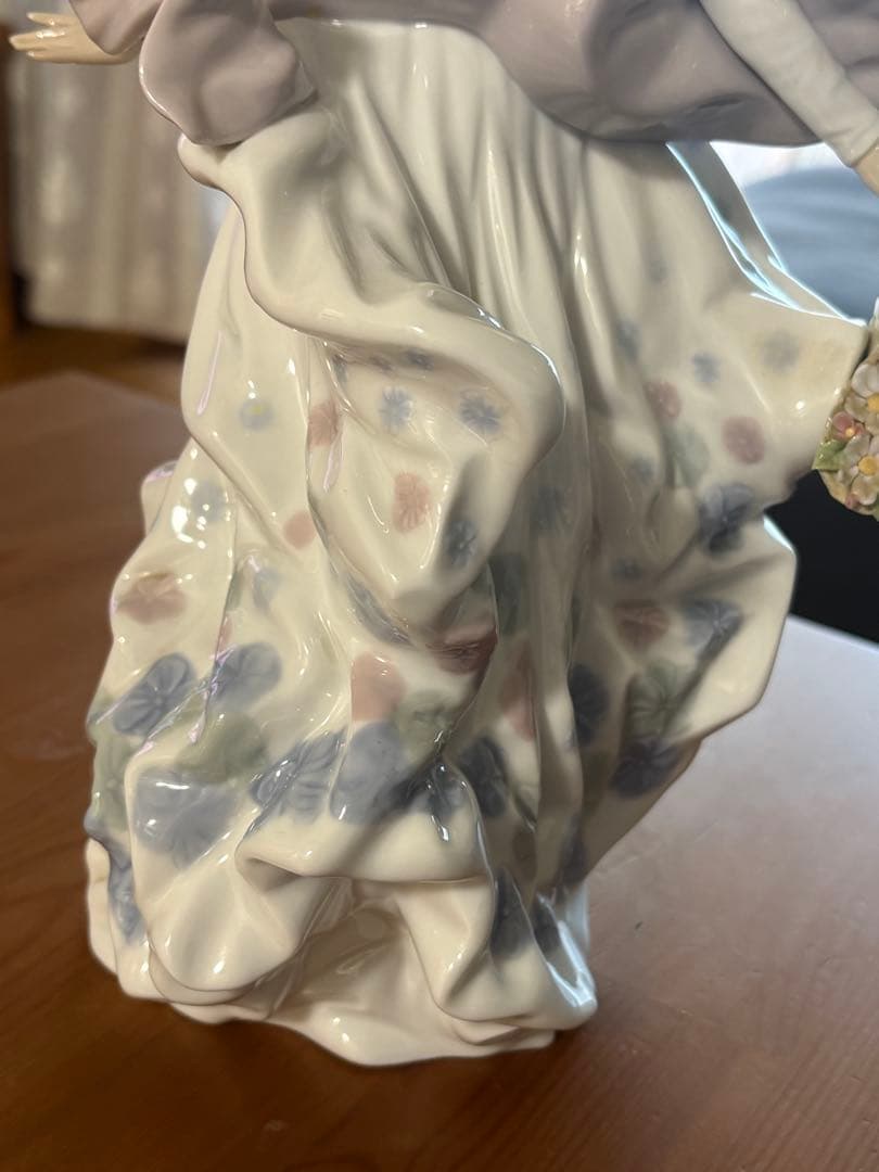 Lladro リヤドロ春の輝きフィギュリン