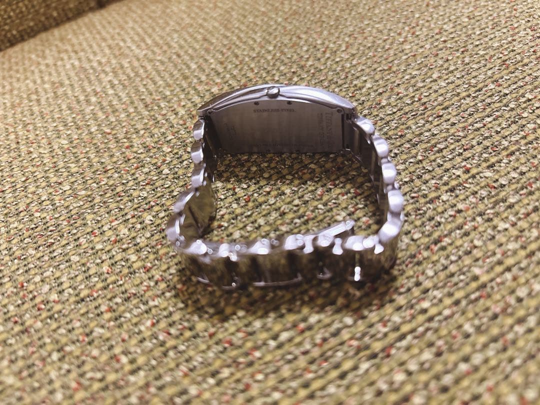 ティファニー トノー型 レディース腕時計 電池切れ