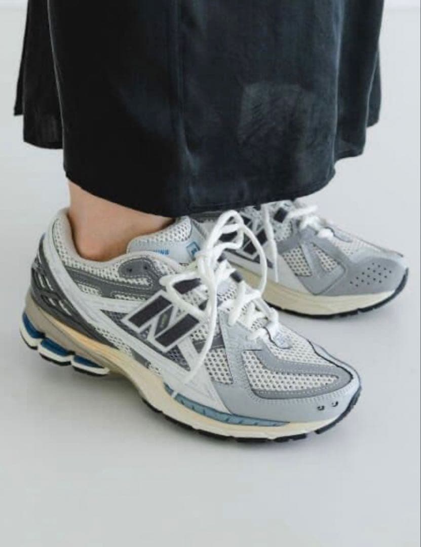 美品ニューバランス スニーカー U1906NA 24.5cm