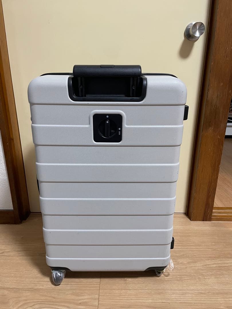 無印スーツケース 中サイズ