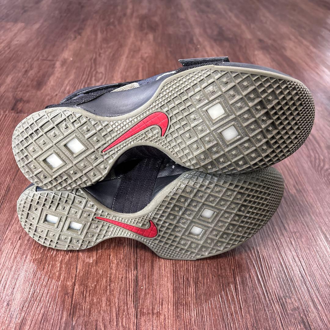 Nike バスケットボールシューズ カモフラージュ