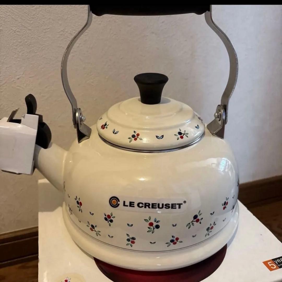 【希少】ル・クルーゼ　クリーム　ケトル　プチフルーツ　1,6L　クラシック