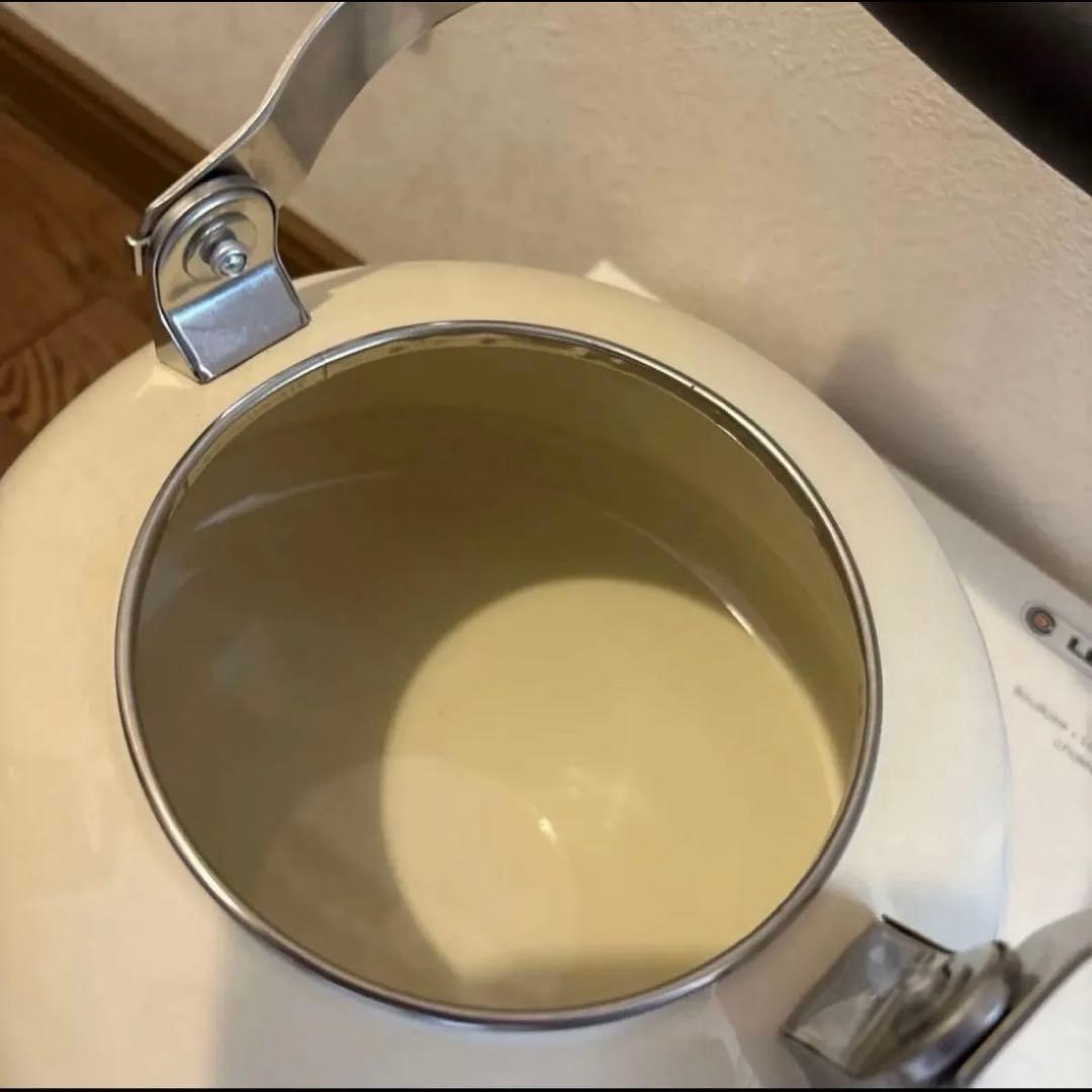 【希少】ル・クルーゼ　クリーム　ケトル　プチフルーツ　1,6L　クラシック