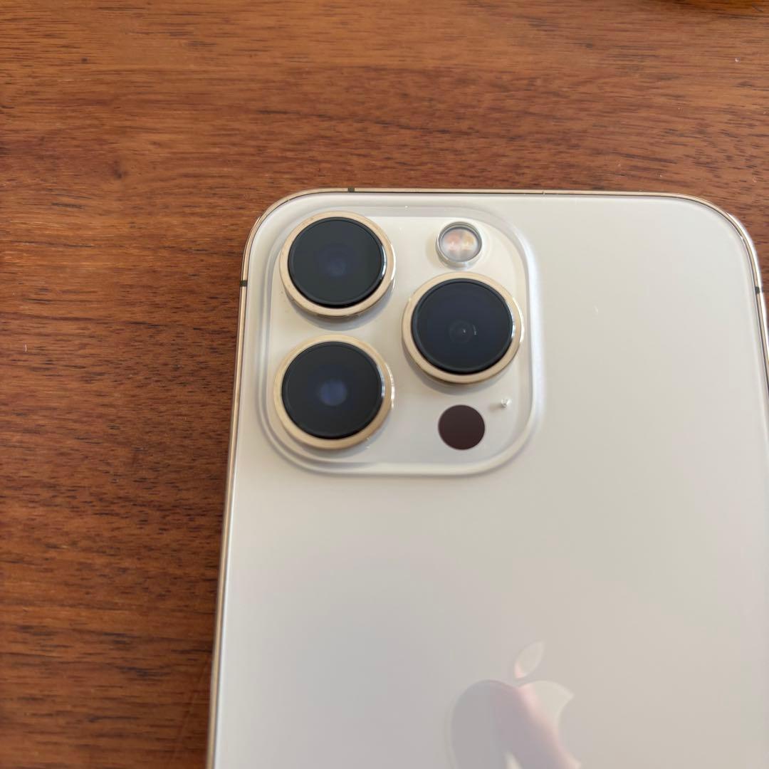 エガさん専用　美品　iPhone13 Proゴールド　256GB