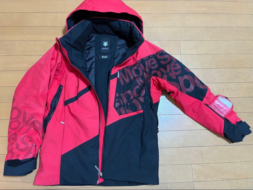 美品 デサントMove Sport スキーウェアジャケットMサイズ167〜173