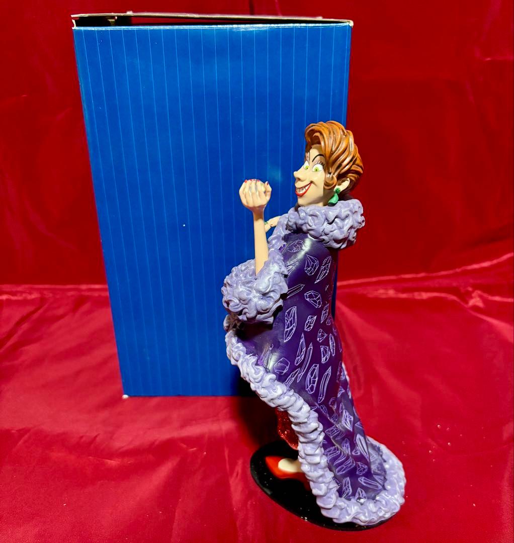 ショーケース　ビアンカの大冒険　ディズニー　ヴィランズ　マダムメデューサ　置物