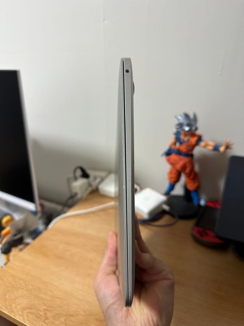 MacBook Air シルバー2019 8/256GB