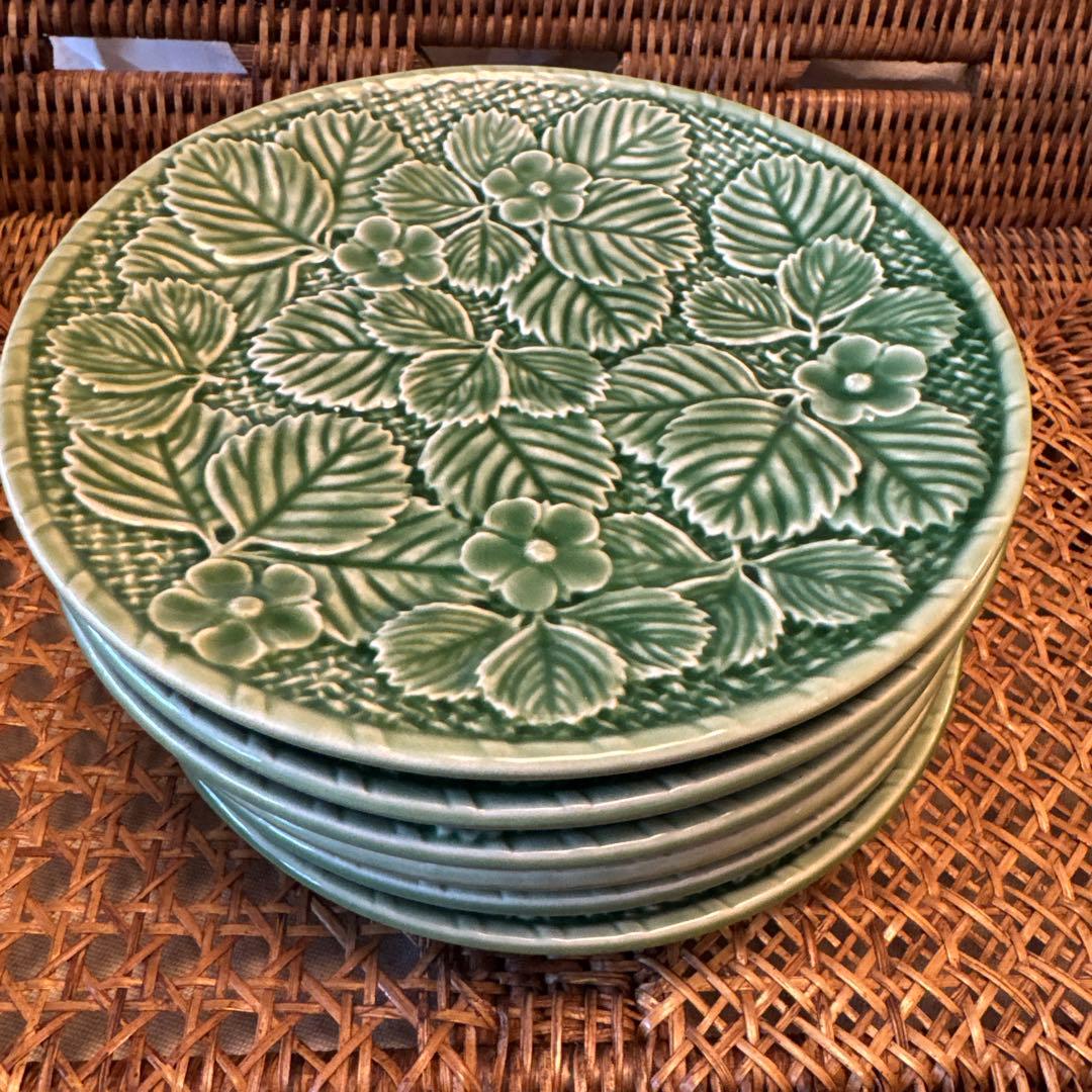 MAISON DE FAMILLE 緑色陶器プレート 苺の花模様7枚セット