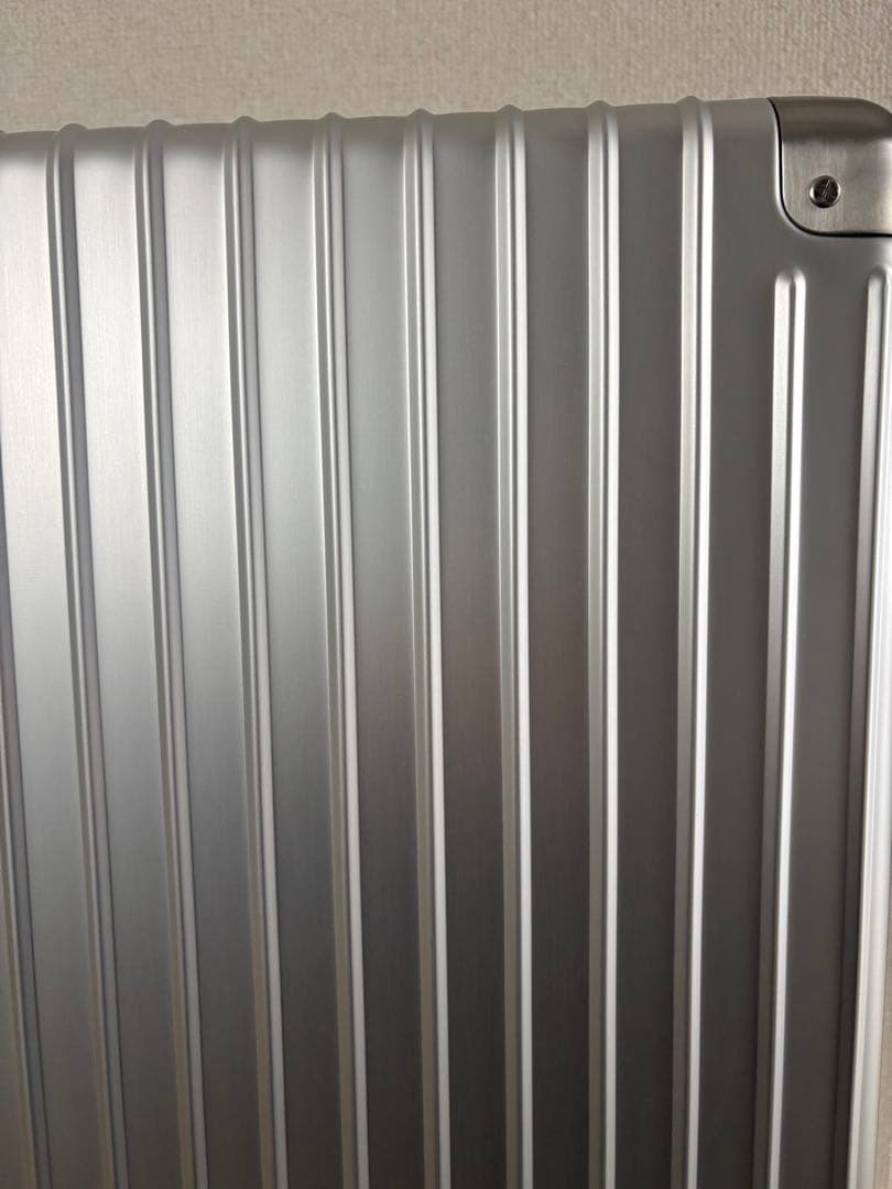 イノベーター　INV7811STP スターリングシルバー 96L スーツケース