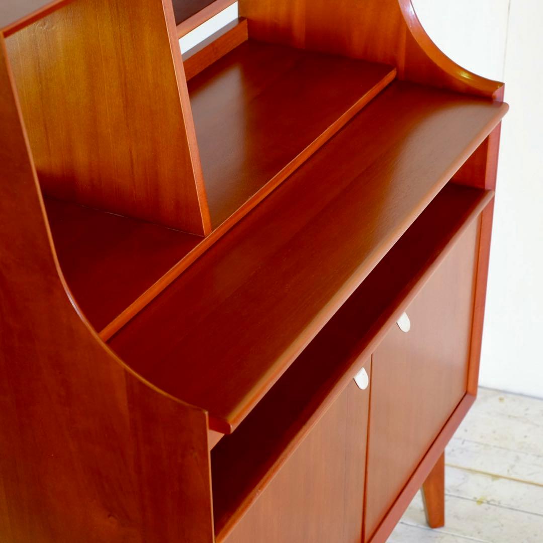 E 新品 北欧 ライティングデスク 机 赤茶色 飾り棚 カフェ テーブル