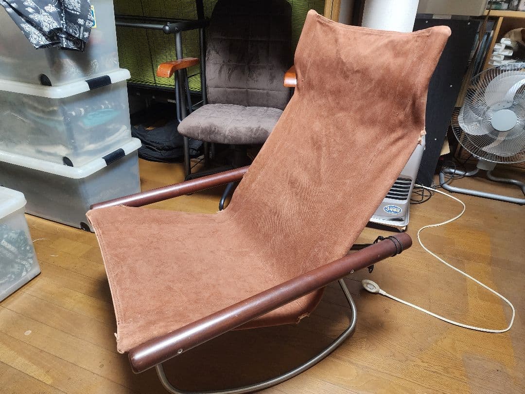 ニーチェア ロッキング