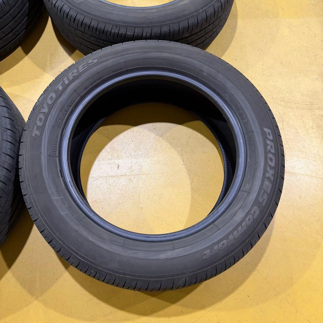 225/60R18 新型アルファード新車装着タイヤ