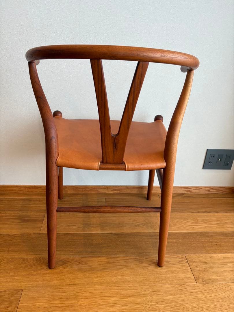 椅子 CH24 BIRTHDAY CHAIR 2022