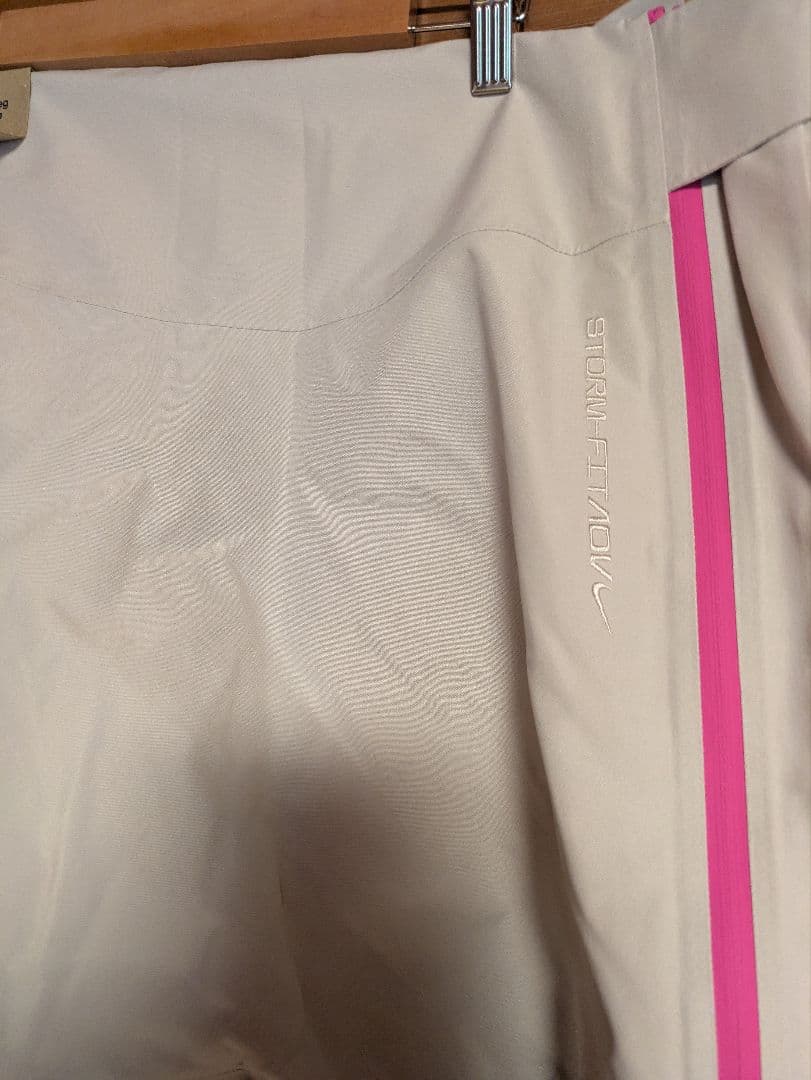 【新品未使用】ナイキ　スノーウエア　GORE-TEX 上下セット　ユニセックス