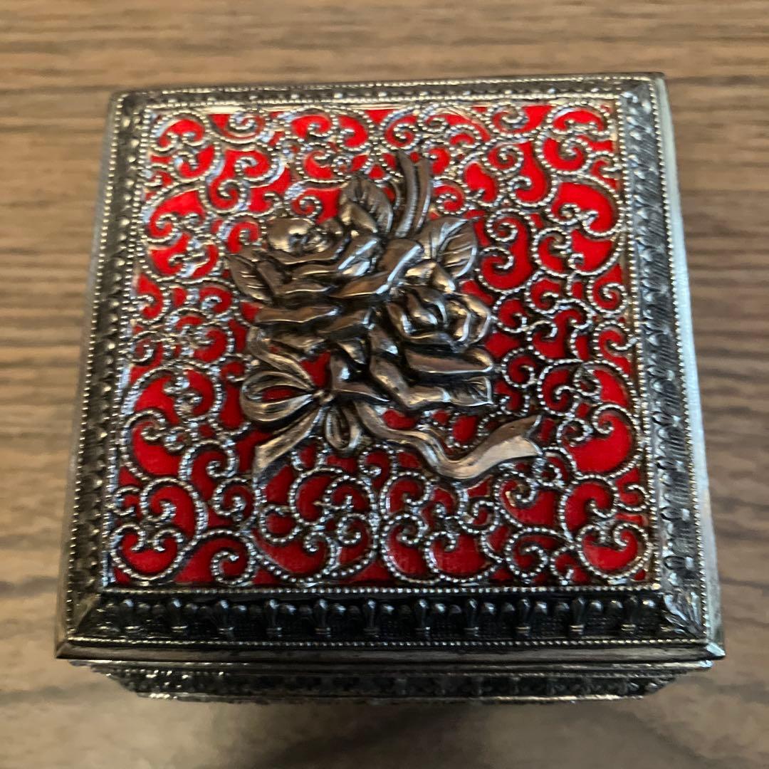 バラ柄 シルバー色 アクセサリーケース 小物入れ