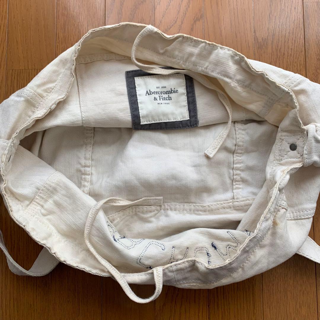 Abercrombie & Fitch ニュースペーパーバッグ
