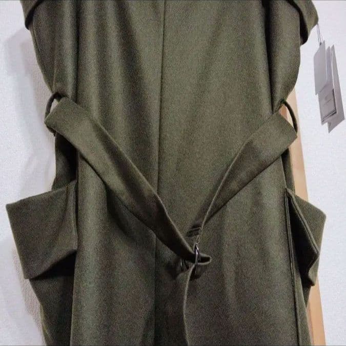 ティアラ タグ付新品未使用 ウールサロペット カーキ 定価62700円