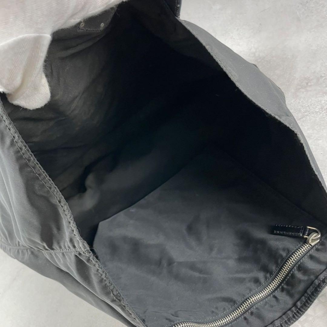 プラダ テスート　ナイロン トートバッグ ブラック 三角ロゴ　A4可　ブラック